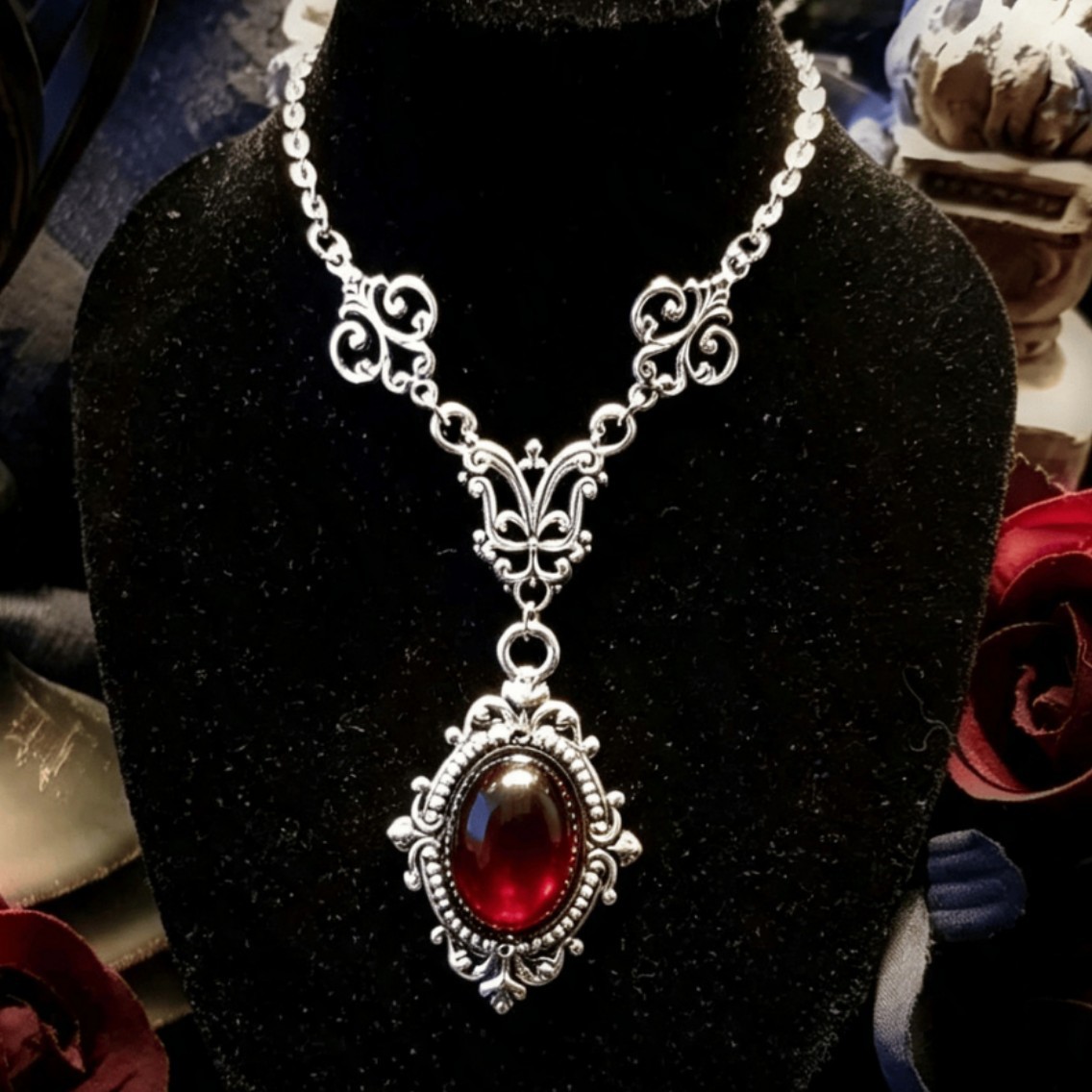 Vampire Cameo Necklace,Blood C - Men'S Vampire Accessories ulasan dan harga