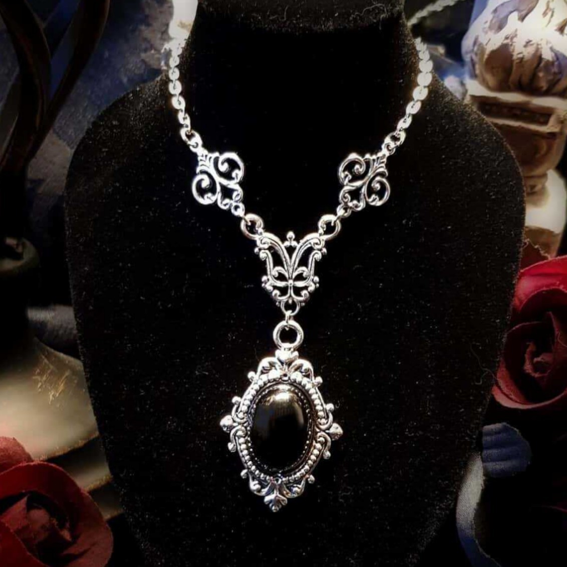 Vampire Cameo Necklace,Blood C - Men'S Vampire Accessories ulasan dan harga